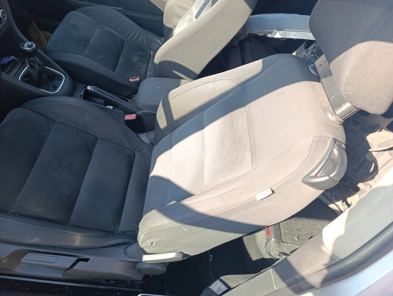 VW Golf 2.0TDI тип мотор CBA, снимка 6 - Автомобили и джипове - 52104908