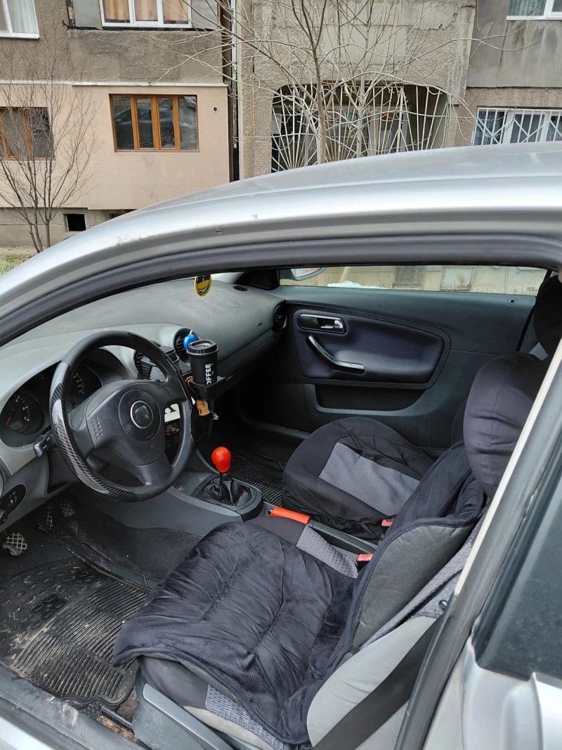 Seat Ibiza, снимка 4 - Автомобили и джипове - 53102826