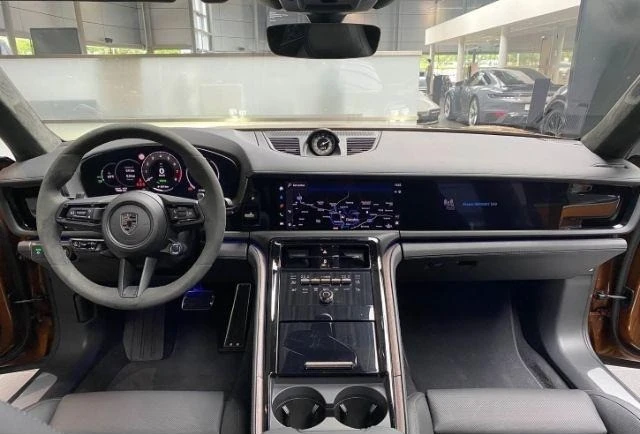 Porsche Panamera TURBO E-HYBRID/FACELIFT/ACTIVE RIDE/BURMESTER/PANO | Mobile.bg   11