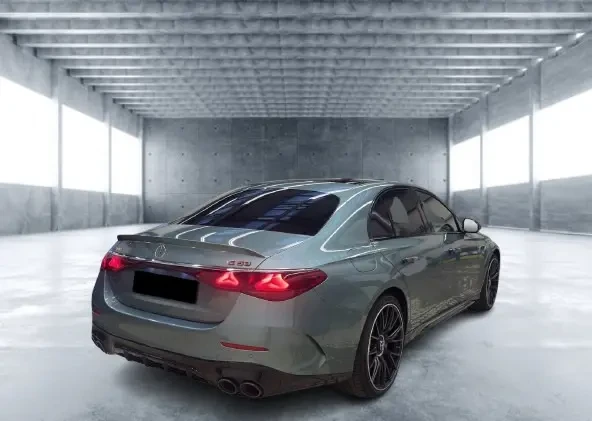 Mercedes-Benz E 53 AMG 4Matic+ = Night Package = Гаранция - изображение 3