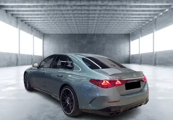 Mercedes-Benz E 53 AMG 4Matic+ = Night Package = Гаранция - изображение 2