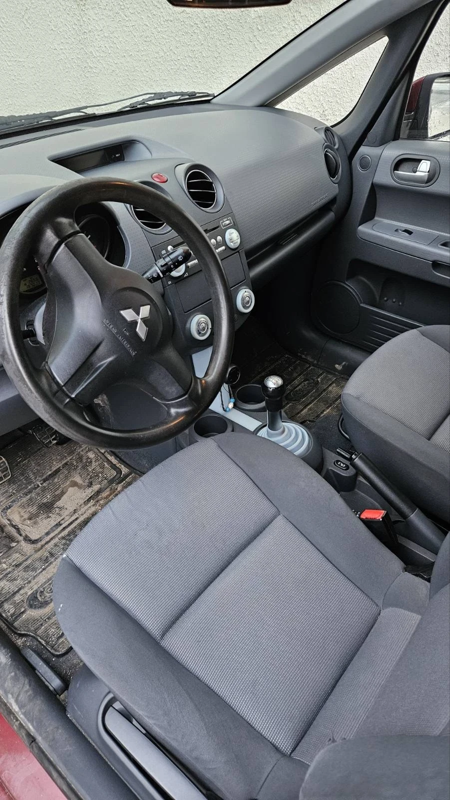 Mitsubishi Colt 1.1 - изображение 3