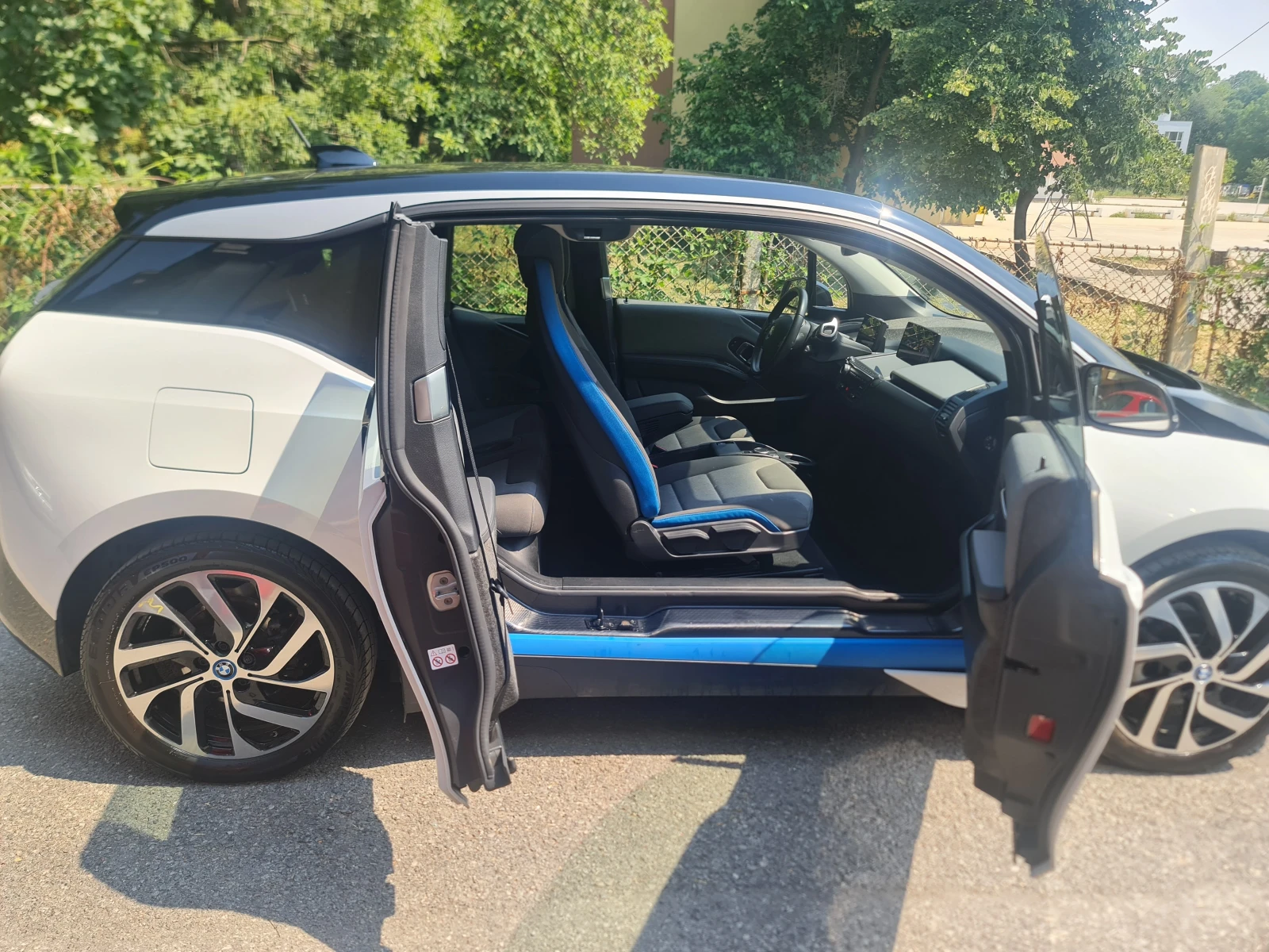 BMW i3 120ah ТЕРМОПОМПА, NAVI PRO, КАМЕРА - изображение 7