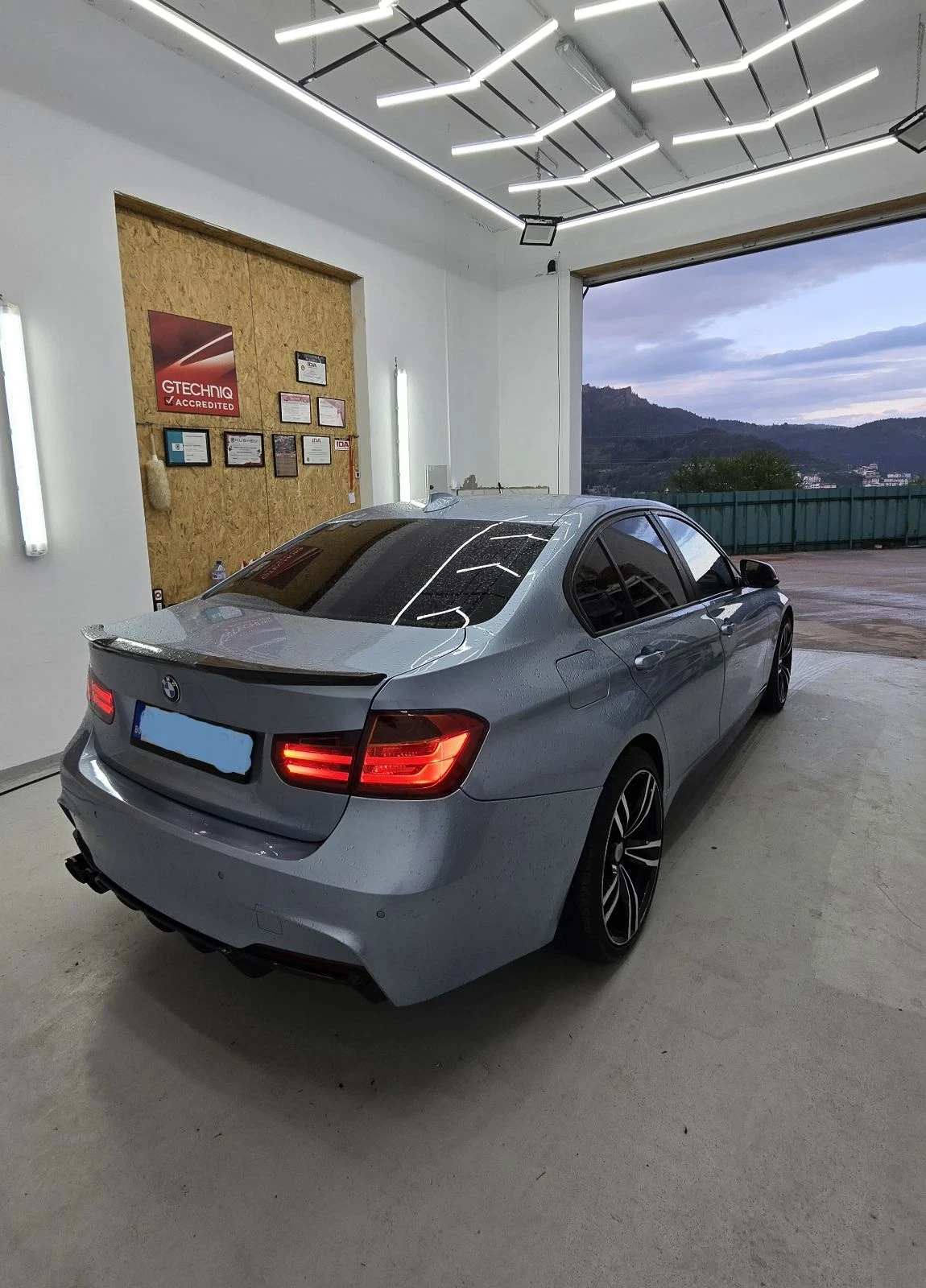 BMW 320  HARMAN KARDON - изображение 10