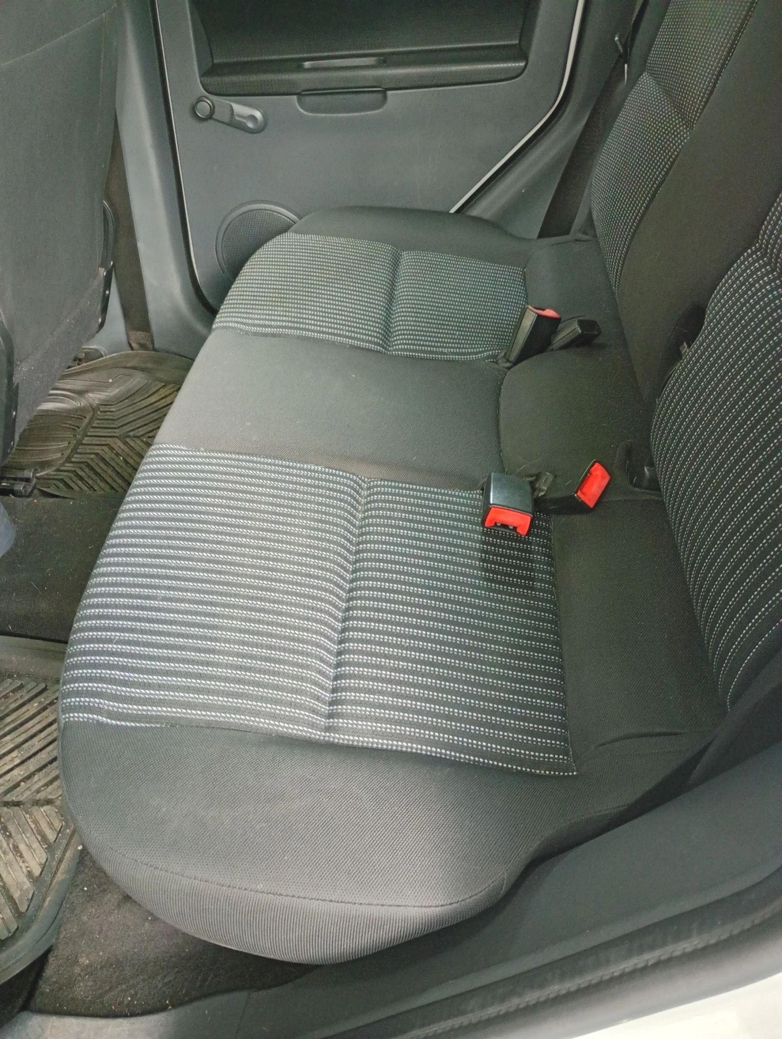 Mitsubishi Colt 1000 - изображение 7