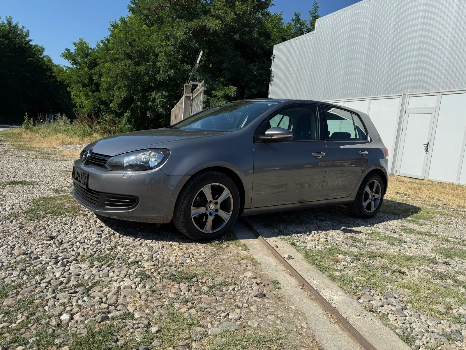 VW Golf 1.6TDI АВТОМАТИК  - изображение 8