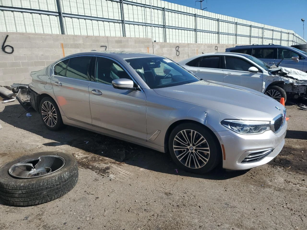 BMW 540 XI 360 ДИСТРОНИК ОБДУХВАНЕ HARMAN HEAD-UP - изображение 6