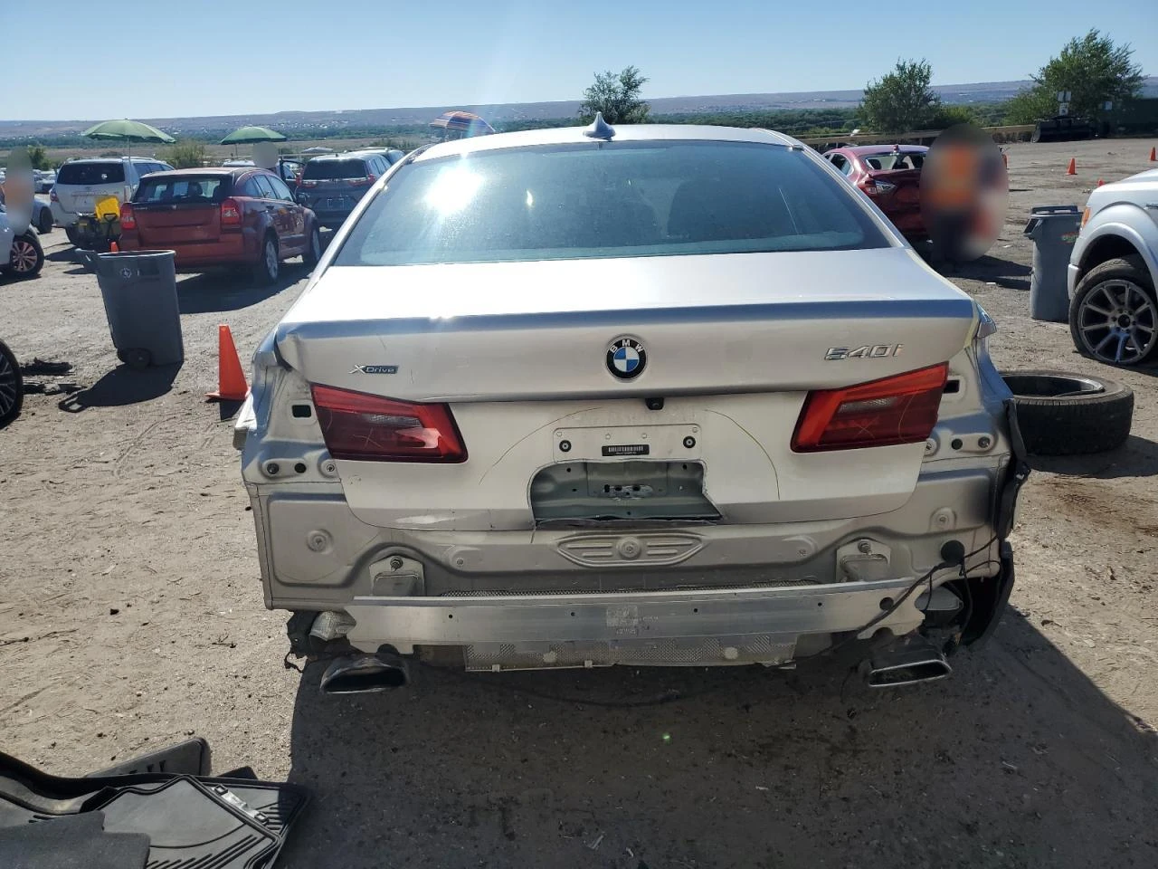 BMW 540 XI 360 ДИСТРОНИК ОБДУХВАНЕ HARMAN HEAD-UP - изображение 4