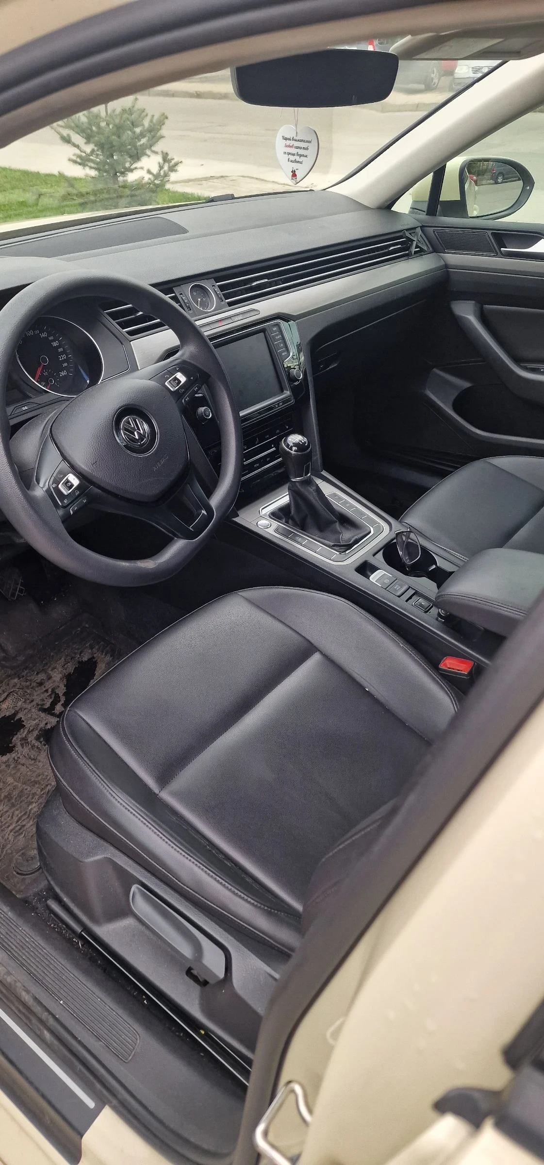 VW Passat 2.0 D 150 к.с. - изображение 7