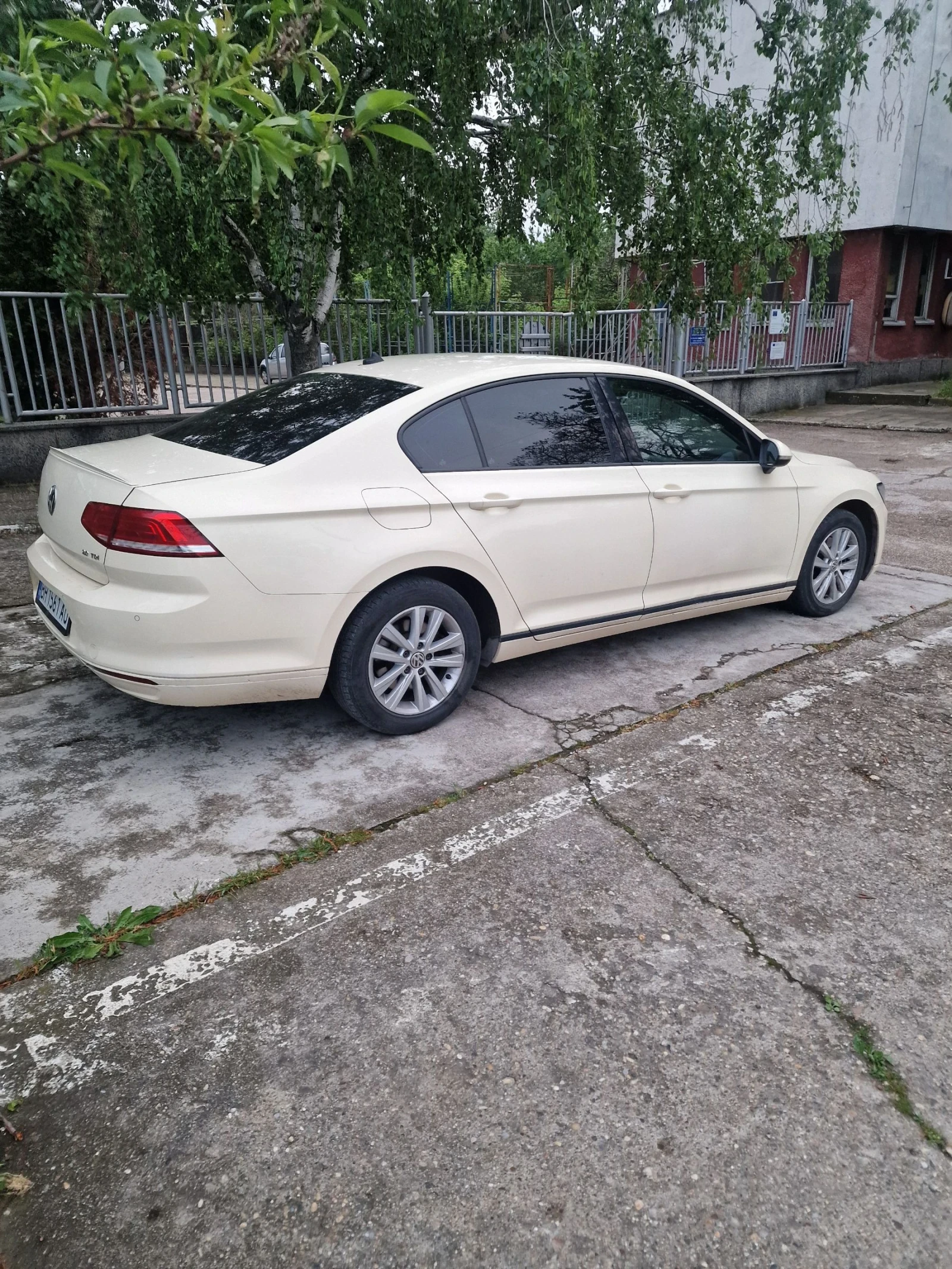 VW Passat 2.0 D 150 к.с., снимка 16 - Автомобили и джипове - 53836940