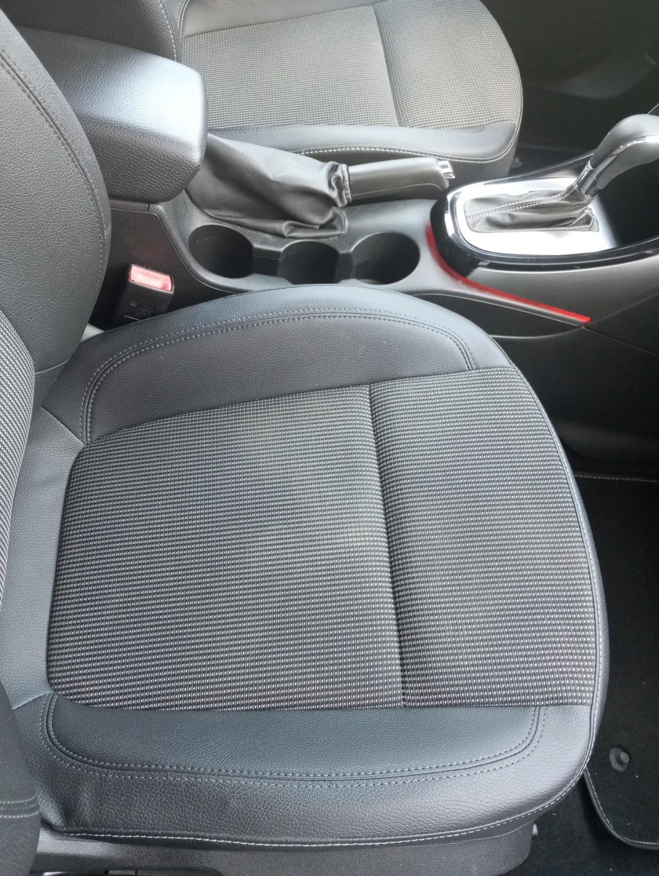 Opel Astra Automatic , снимка 11 - Автомобили и джипове - 53567519