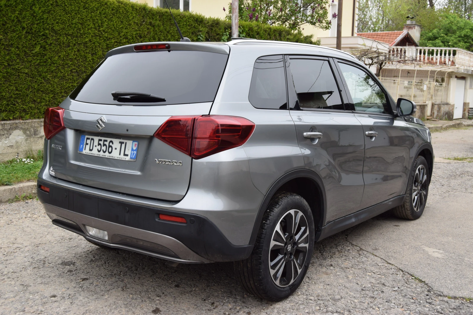 Suzuki Vitara Automatic , снимка 5 - Автомобили и джипове - 53567519