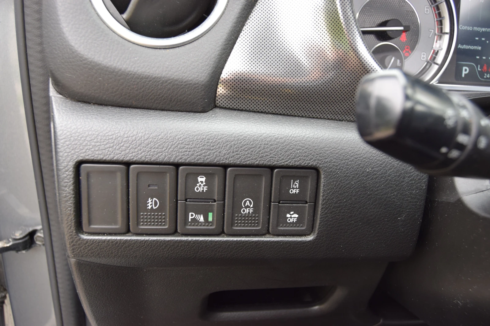 Suzuki Vitara Automatic , снимка 12 - Автомобили и джипове - 53567519