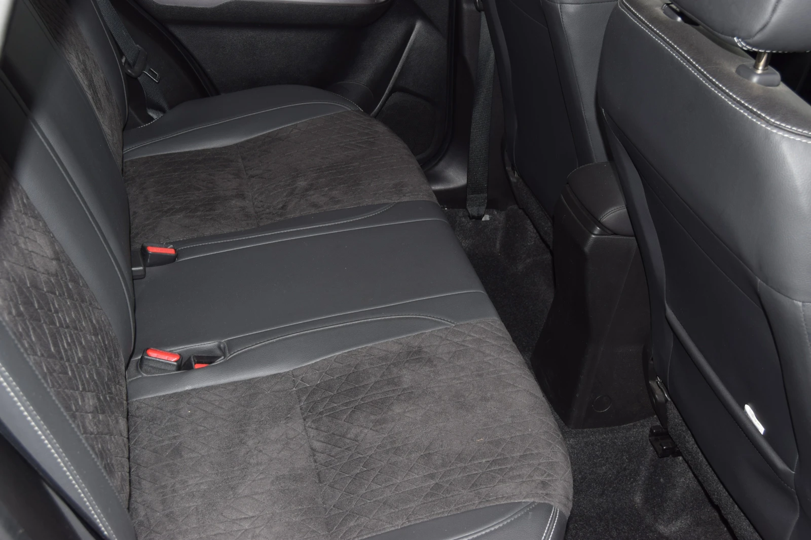 Suzuki Vitara Automatic , снимка 7 - Автомобили и джипове - 53567519