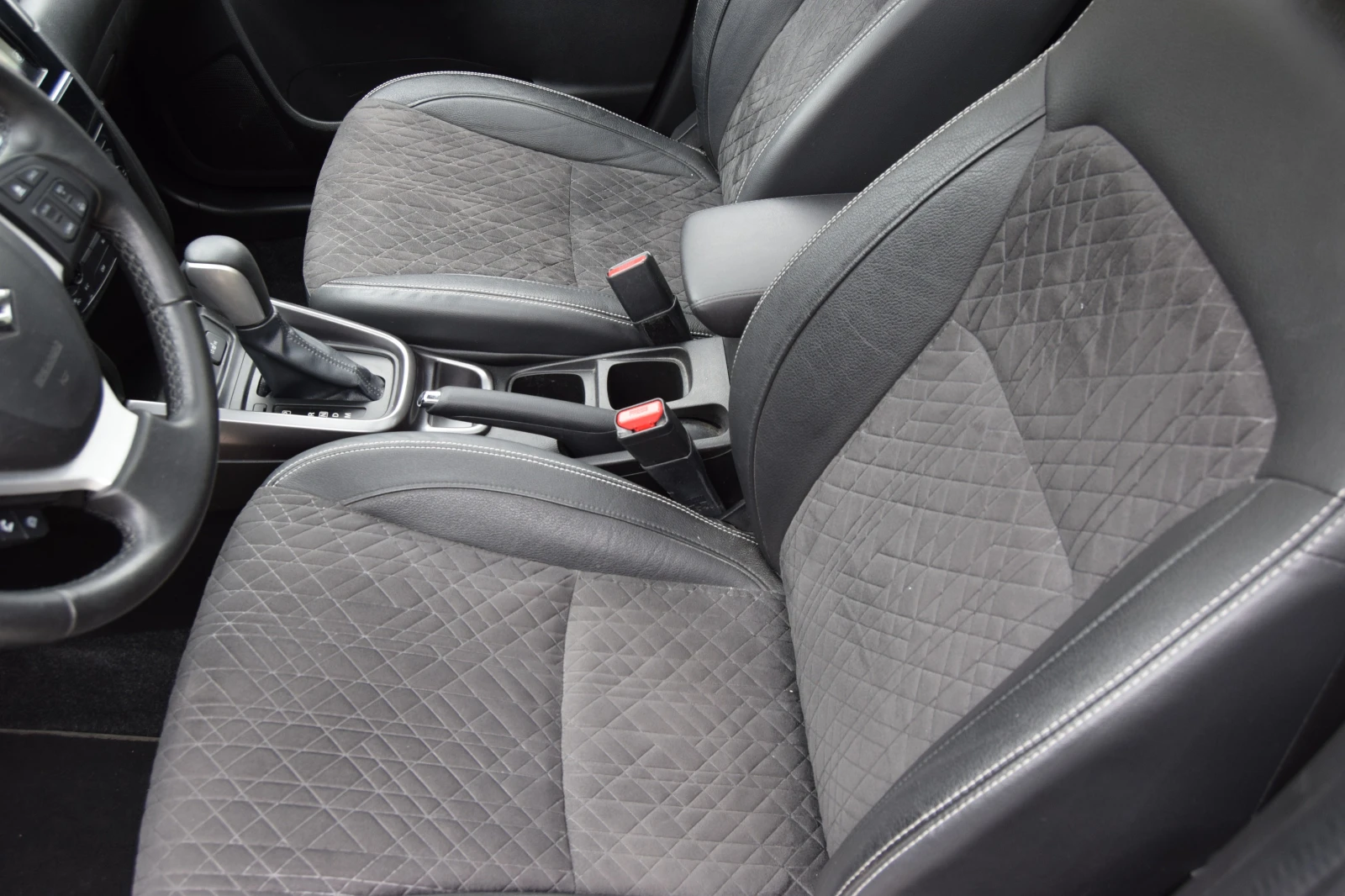 Suzuki Vitara Automatic , снимка 6 - Автомобили и джипове - 53567519