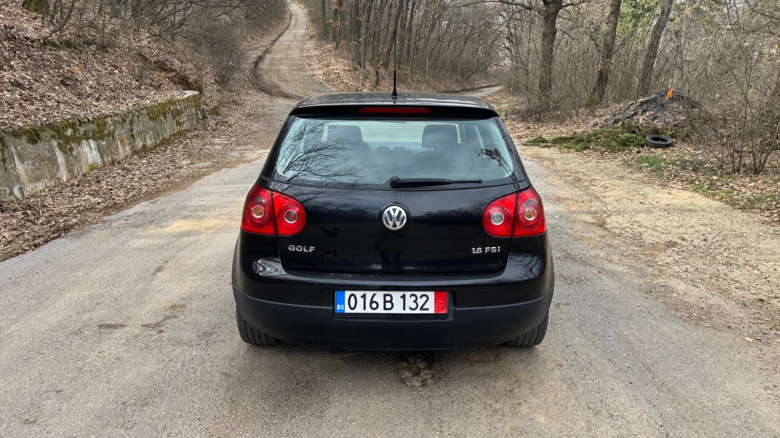 VW Golf 1.6 БЕНЗИН, снимка 4 - Автомобили и джипове - 53775358