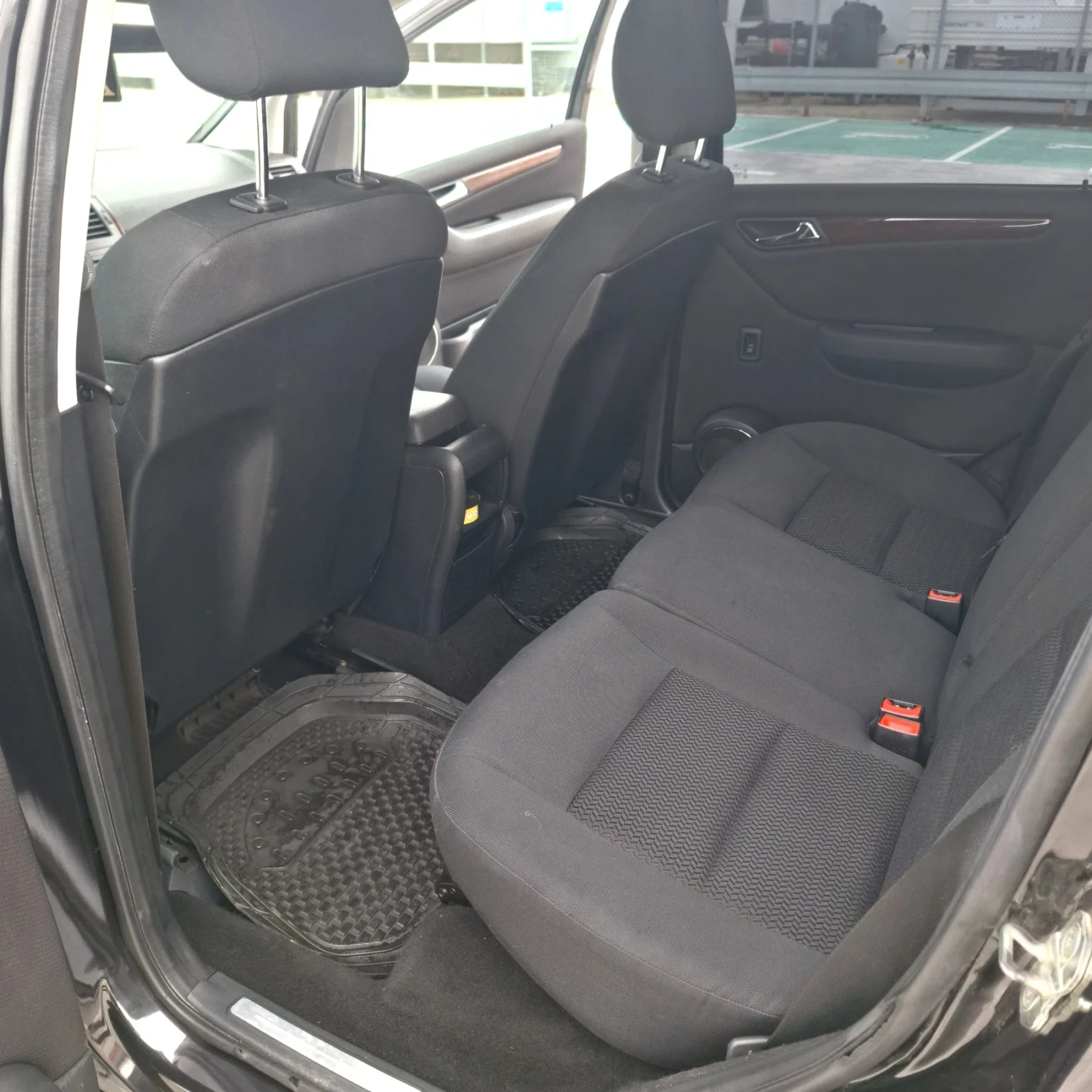 Mercedes-Benz A 180 Elegance, снимка 11 - Автомобили и джипове - 54009387