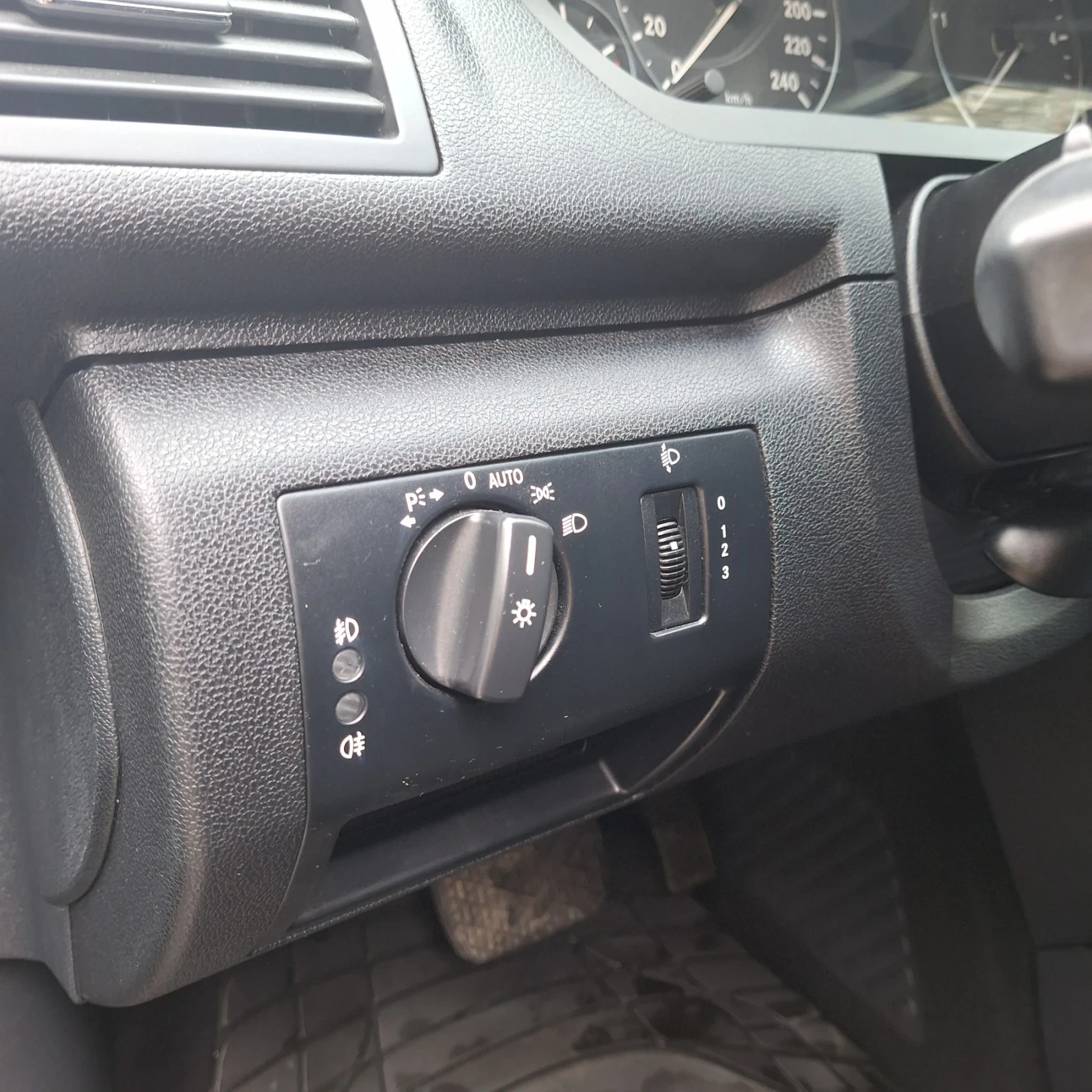 Mercedes-Benz A 180 Elegance, снимка 13 - Автомобили и джипове - 54009387