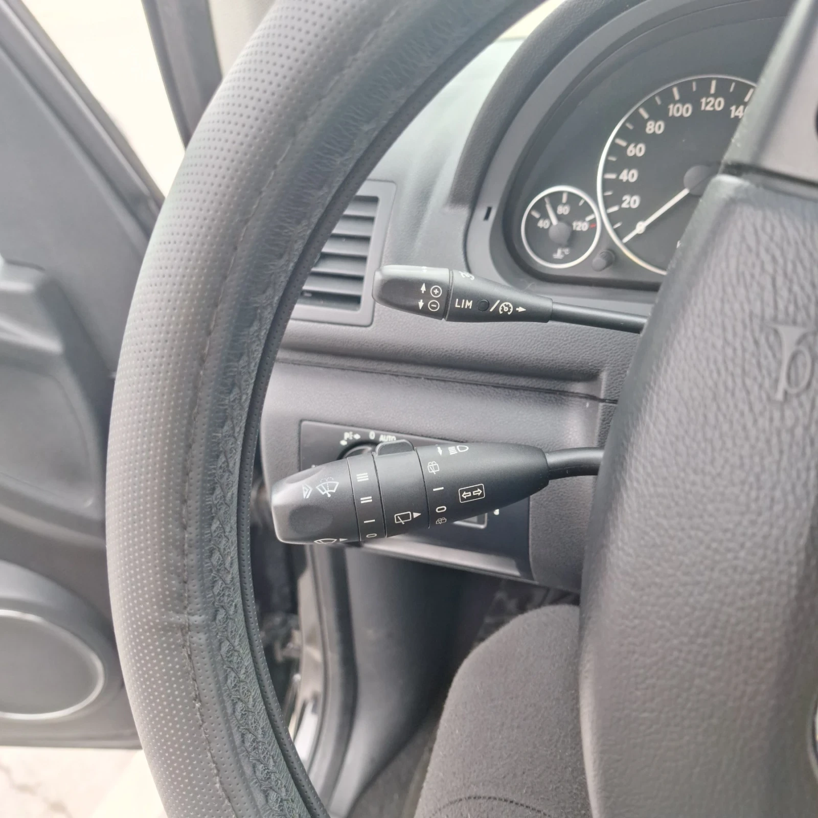 Mercedes-Benz A 180 Elegance, снимка 15 - Автомобили и джипове - 54009387