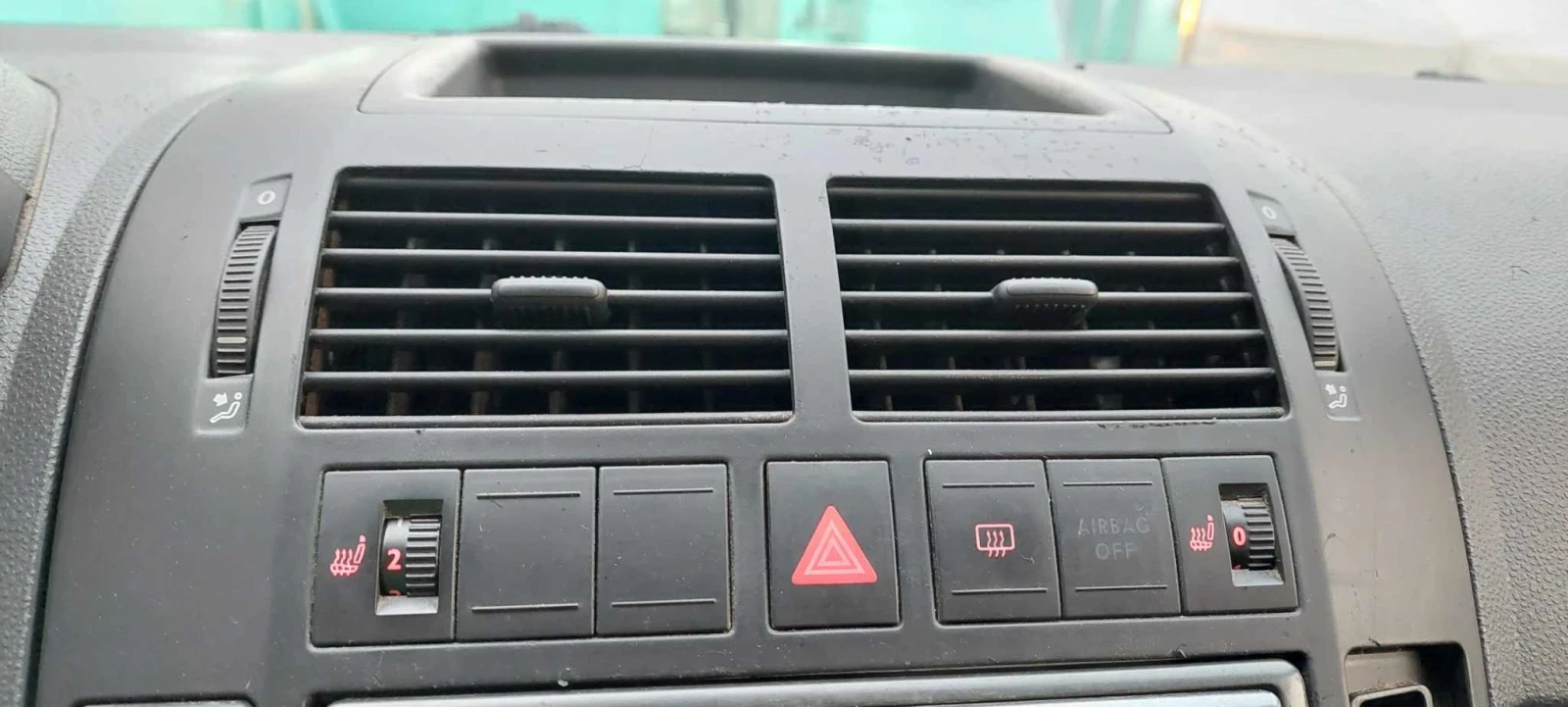 VW Polo 1.2 i, снимка 8 - Автомобили и джипове - 54126235