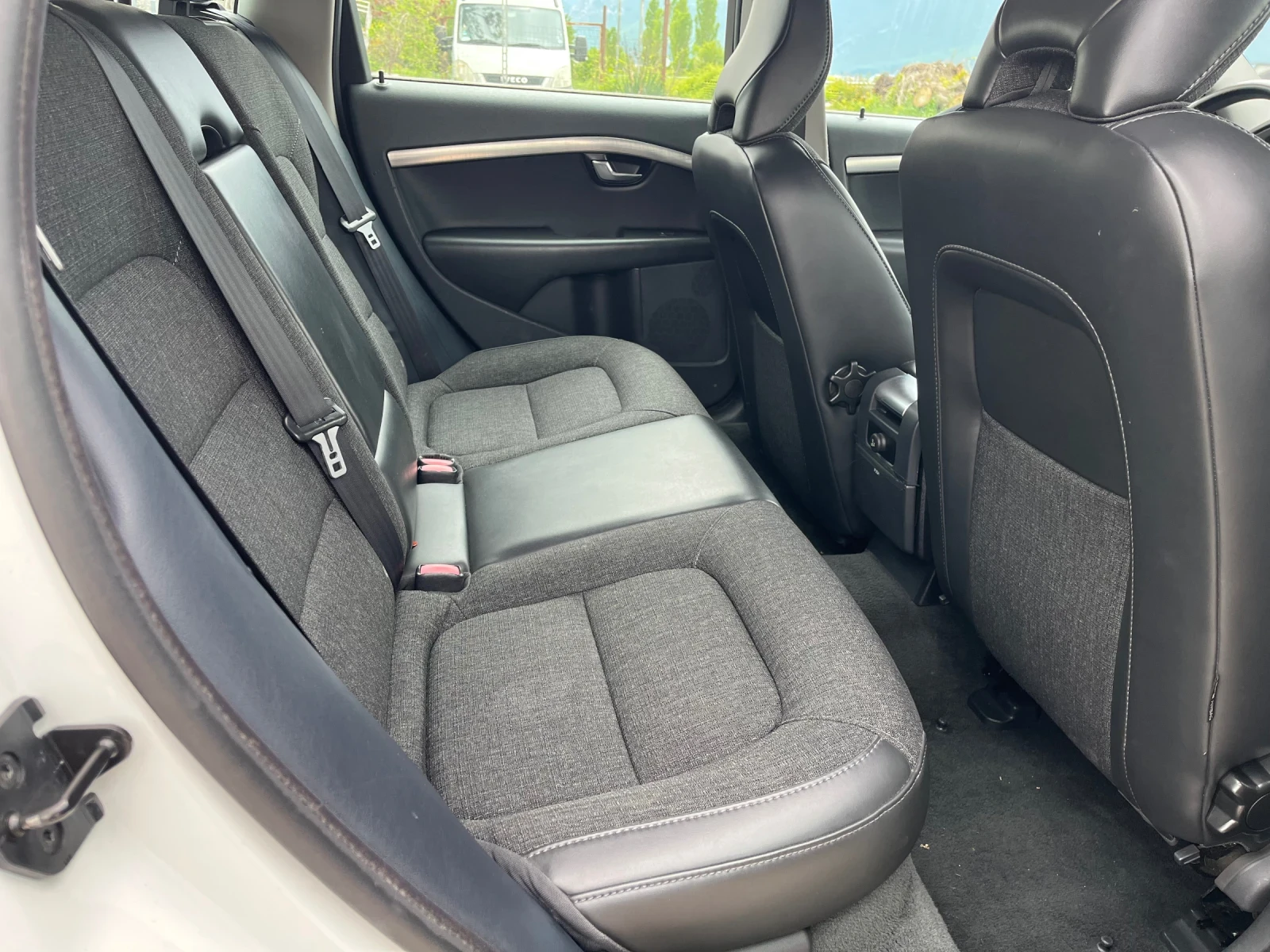 Volvo Xc70 2.0D-D3-ITALIA, снимка 7 - Автомобили и джипове - 54404218