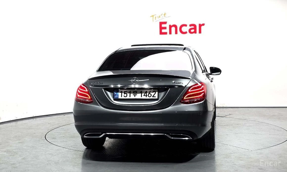 Mercedes-Benz C 220, снимка 4 - Автомобили и джипове - 54487330