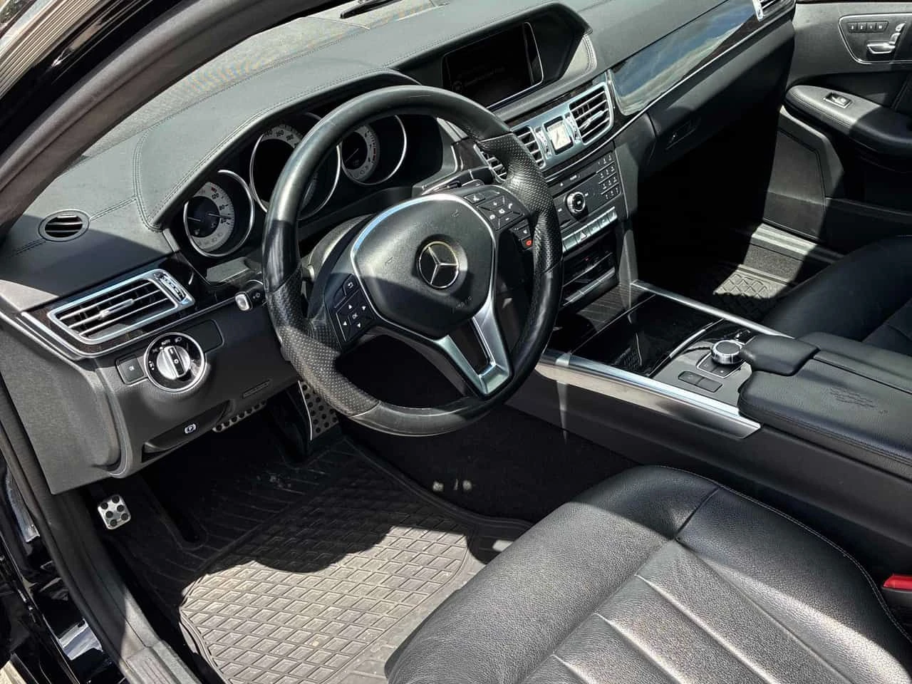 Mercedes-Benz E 400 4MATIC/ПАНОРАМА/ПОДГРЕВИ/АВТОФИНАНСИРАНЕ, снимка 7 - Автомобили и джипове - 54795909