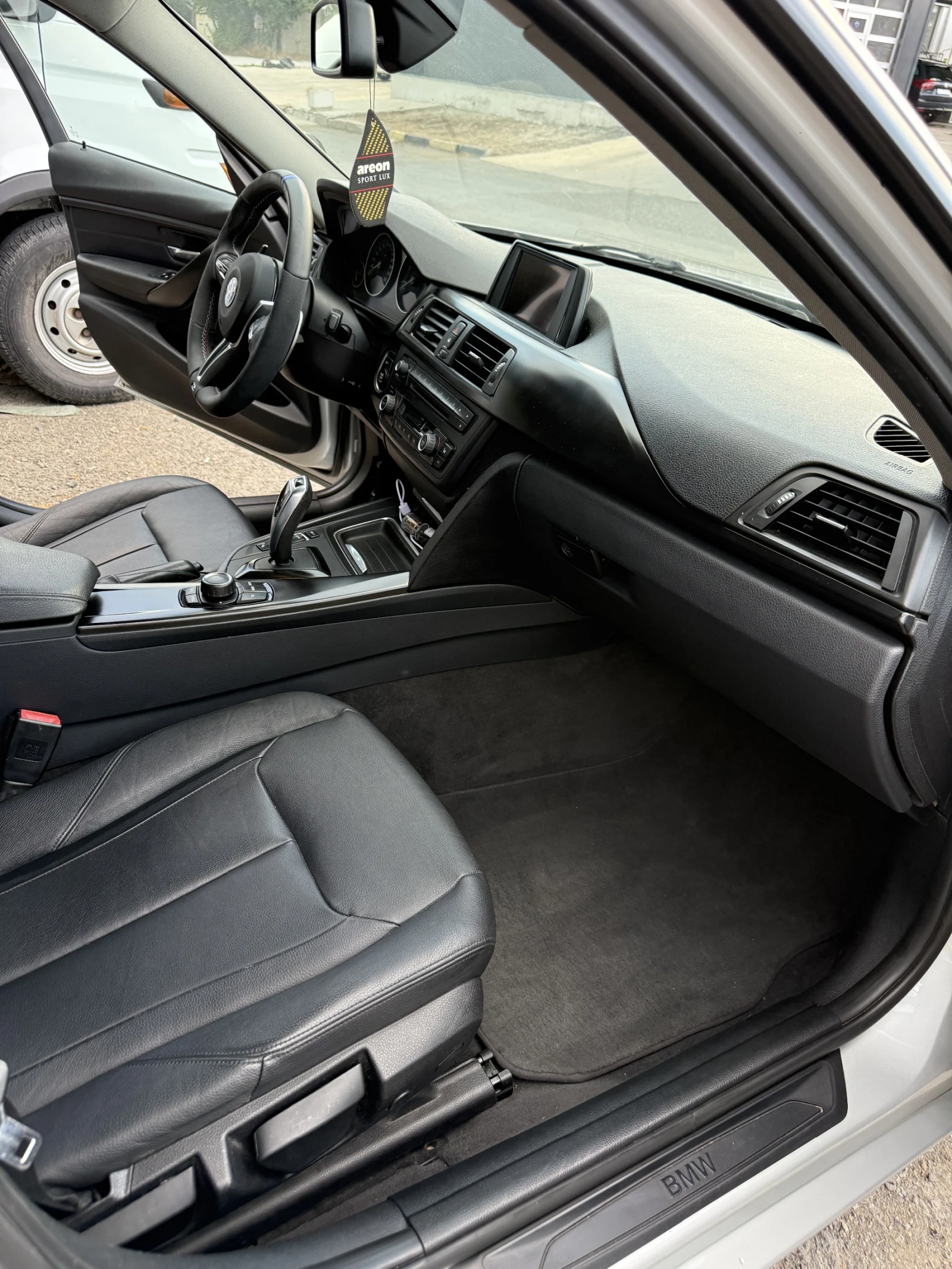 BMW 320, снимка 5 - Автомобили и джипове - 55846117