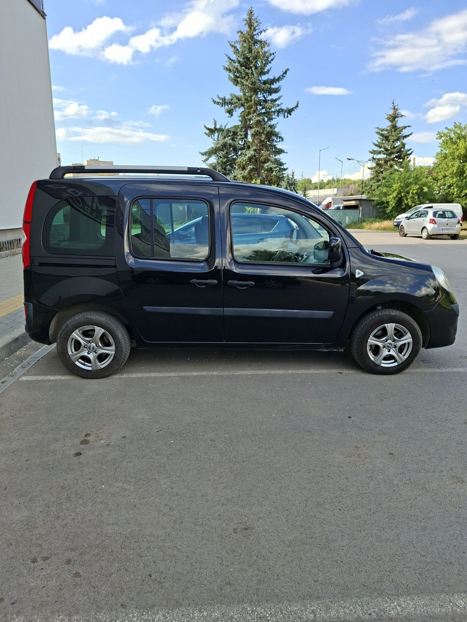 Renault Kangoo PRIVILEGE , снимка 3 - Автомобили и джипове - 55276623