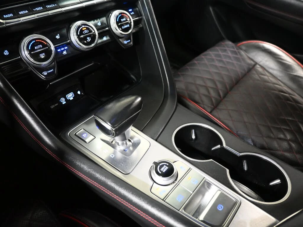 Genesis G70 3.3T SPORT AWD PANORAMA/360CAM/FULL | Mobile.bg � ����������� 14