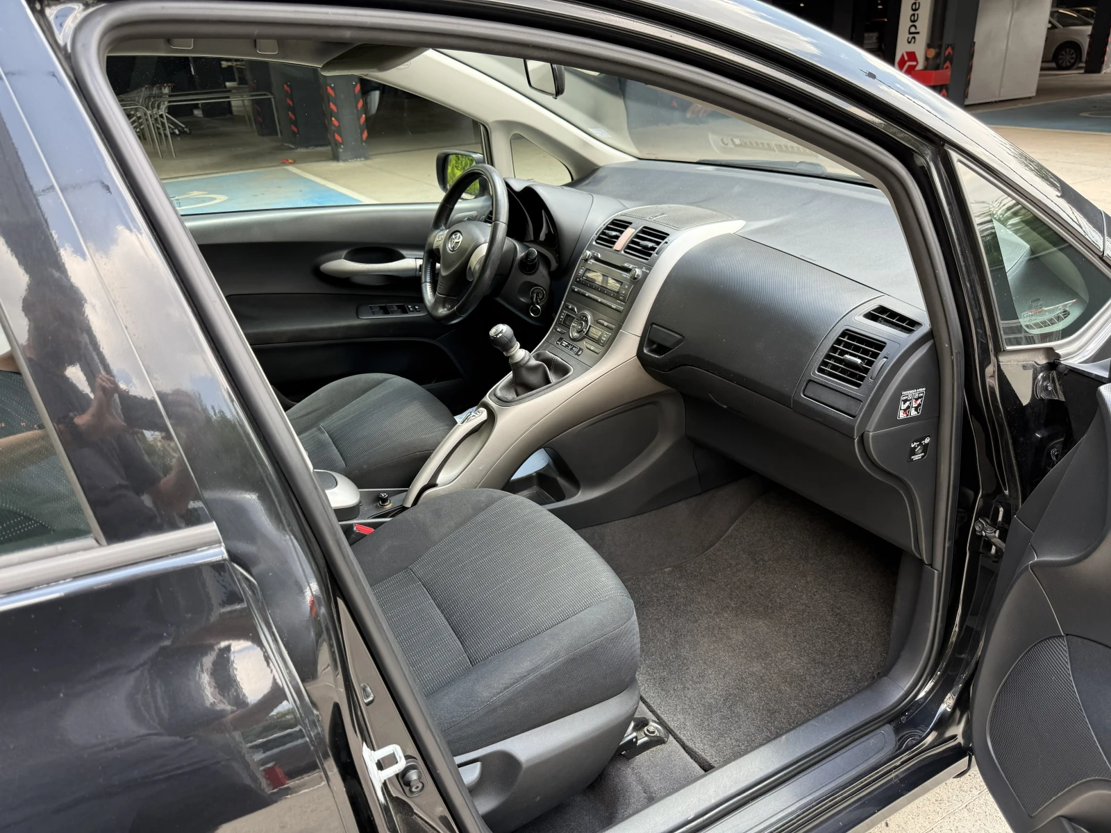 Toyota Auris 2.0 D-4D, снимка 9 - Автомобили и джипове - 55563507