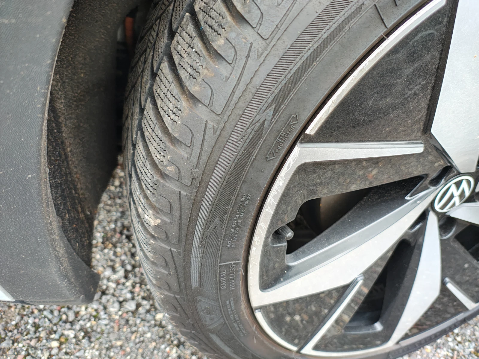 VW ID.4 GTX 299к.с, снимка 14 - Автомобили и джипове - 56106246