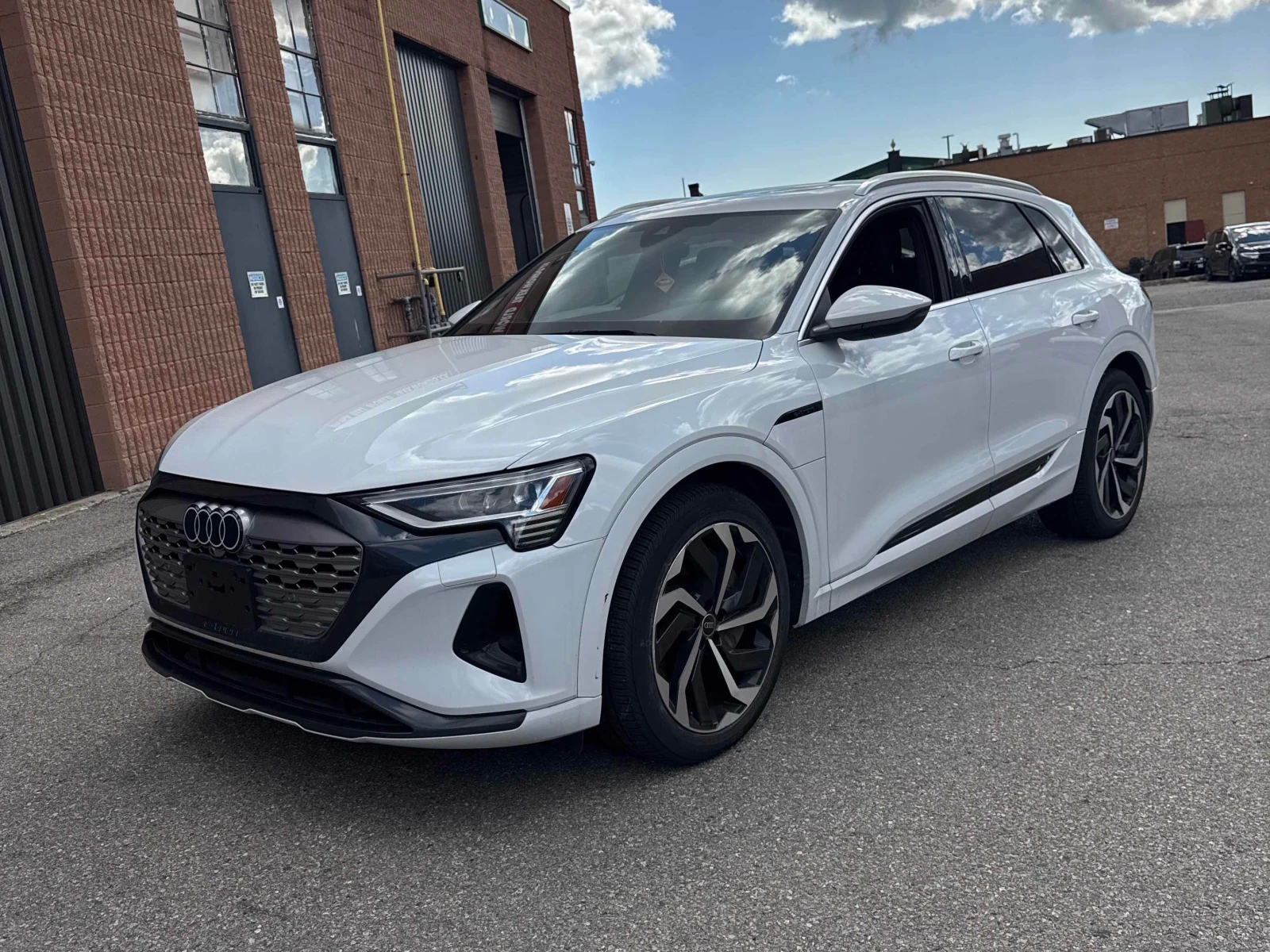 Audi E-Tron quattro Q8 | CARFAX | АВТОФИНАНСИРАНЕ