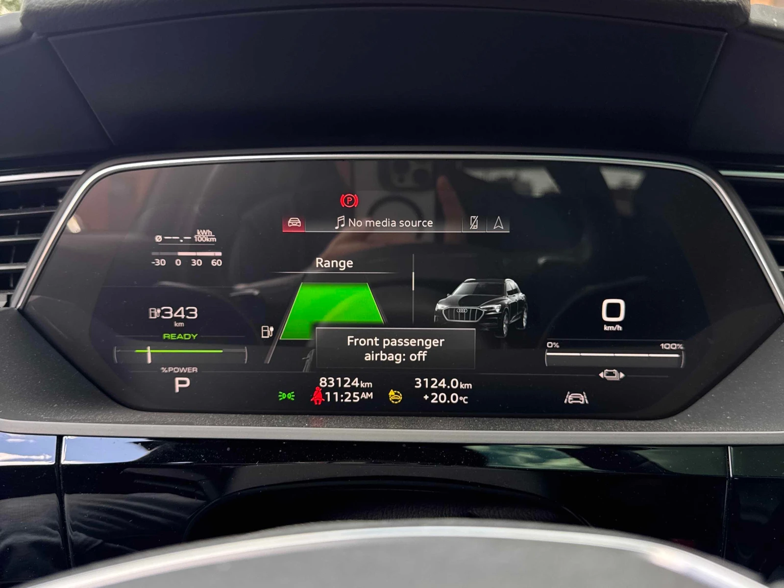 Audi E-Tron quattro Q8 | CARFAX | АВТОФИНАНСИРАНЕ, снимка 8 - Автомобили и джипове - 56079099