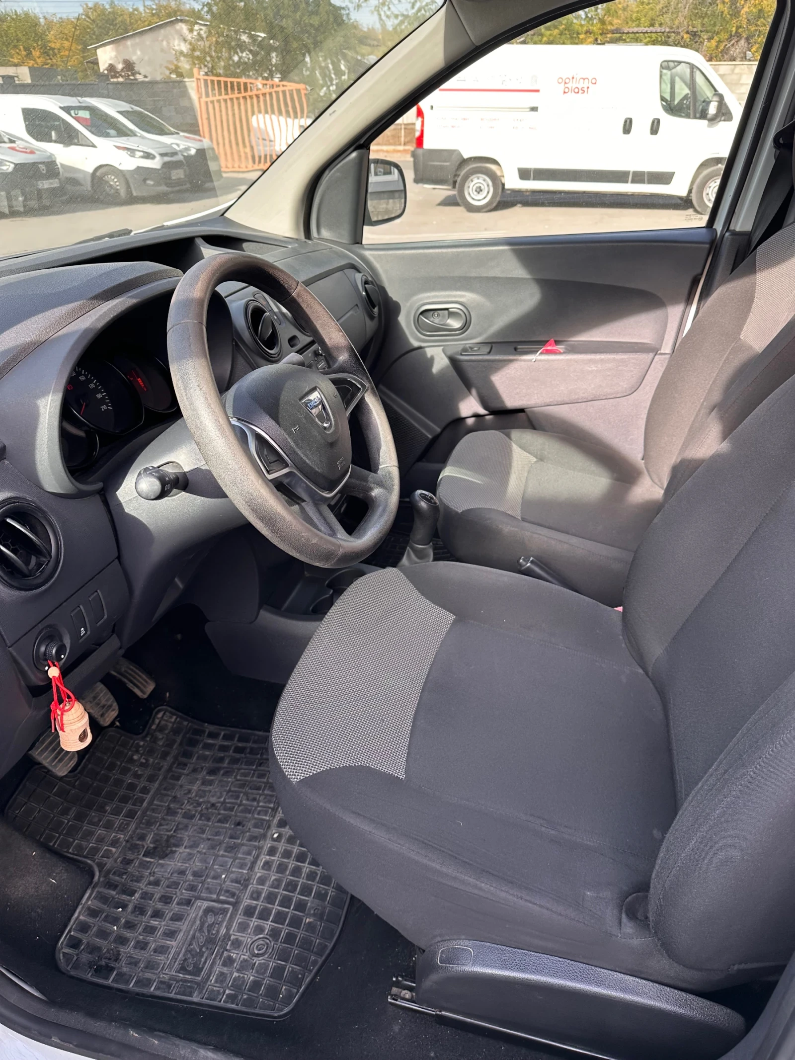 Dacia Dokker, снимка 8 - Автомобили и джипове - 56403252