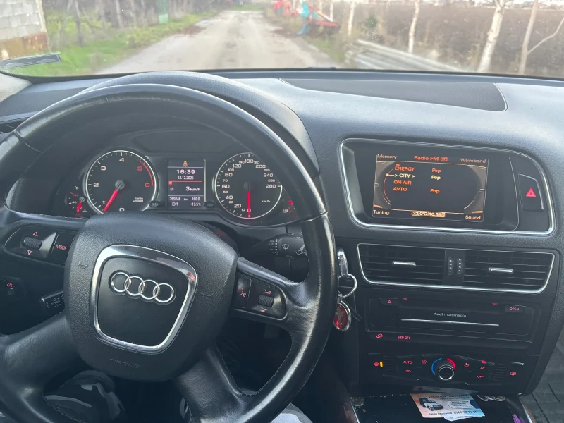 Audi Q5, снимка 5 - Автомобили и джипове - 52748743