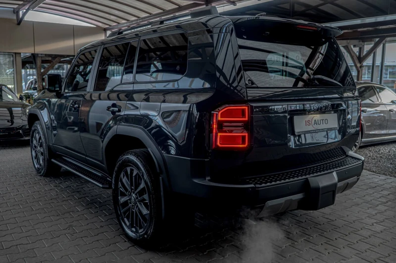 Toyota Land cruiser J250/i-Force MAX/4WD/Обдухване/JBL/HuD/Шибедах, снимка 5 - Автомобили и джипове - 52989107