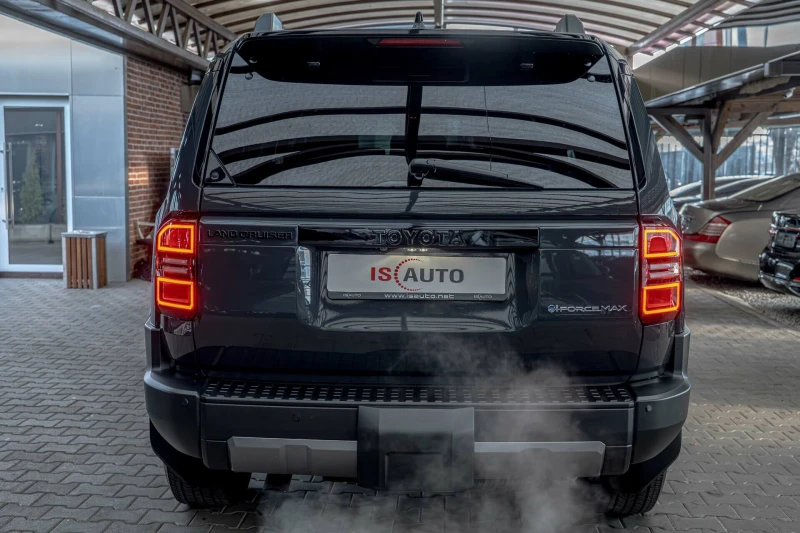 Toyota Land cruiser J250/i-Force MAX/4WD/Обдухване/JBL/HuD/Шибедах, снимка 4 - Автомобили и джипове - 52989107