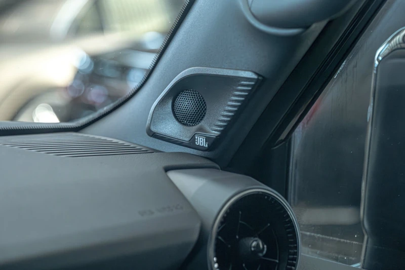 Toyota Land cruiser J250/i-Force MAX/4WD/Обдухване/JBL/HuD/Шибедах, снимка 16 - Автомобили и джипове - 52989107