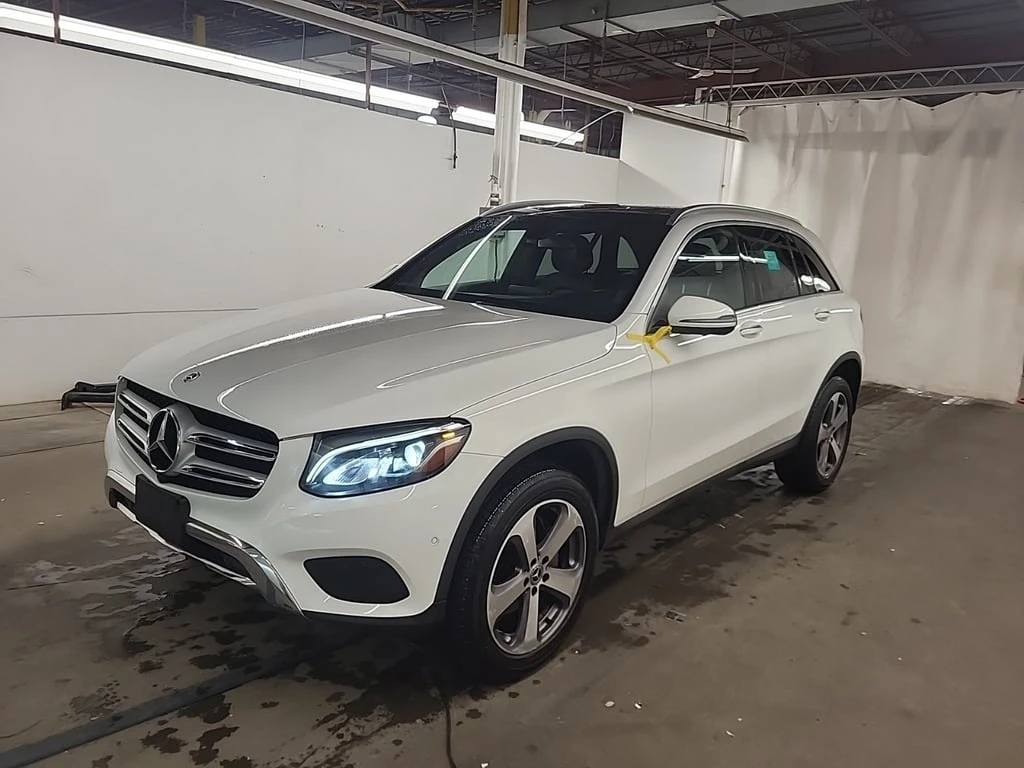 Mercedes-Benz GLC 300 * CARFAX * БЕЗ ПЪРВОНАЧАЛНА ВНОСКА, снимка 1