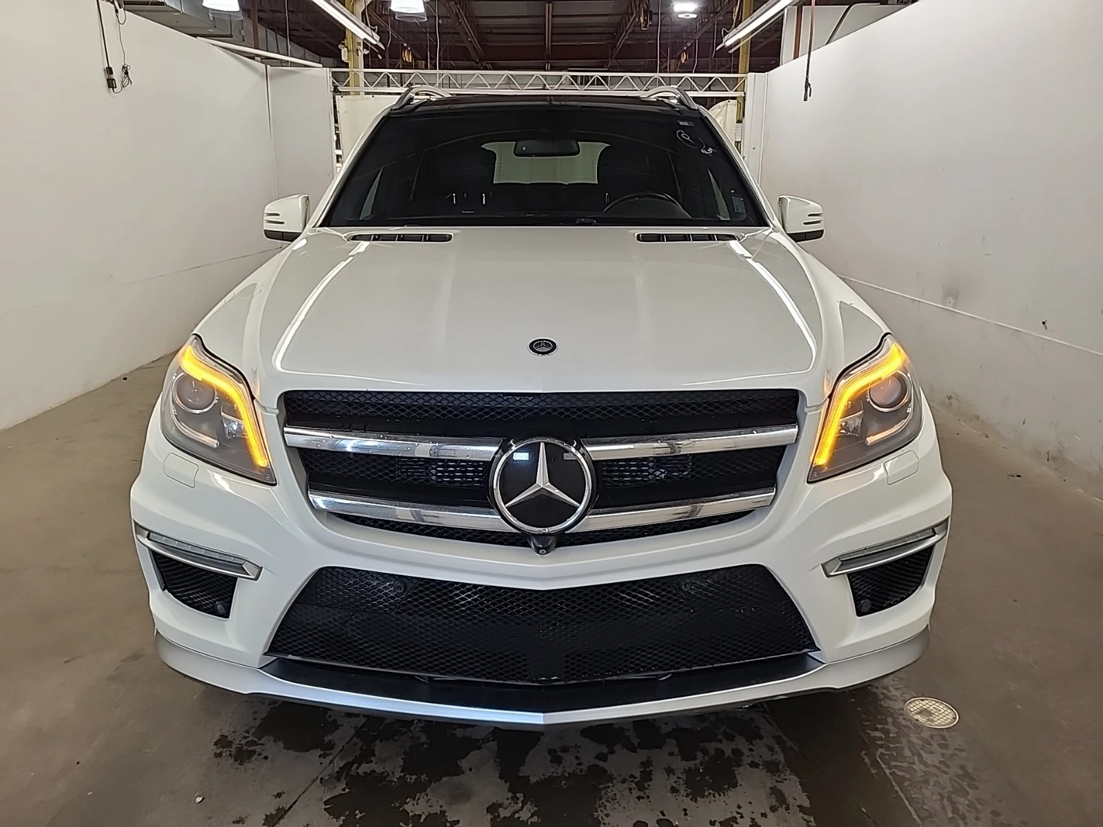 Mercedes-Benz GL 63 AMG * ПАМЕТ * ОБДУХВАНЕ* CARFAX * АВТОКРЕДИТ - изображение 3