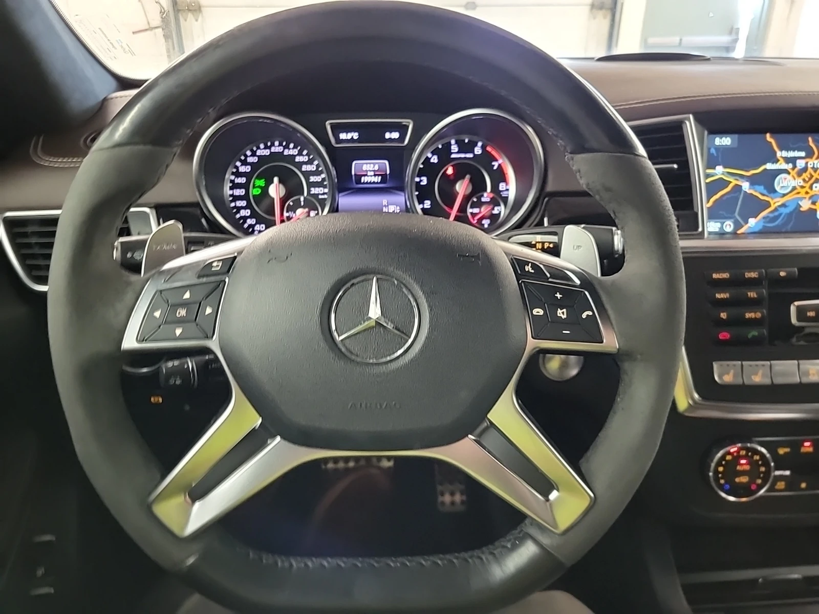 Mercedes-Benz GL 63 AMG * ПАМЕТ * ОБДУХВАНЕ* CARFAX * АВТОКРЕДИТ - изображение 8