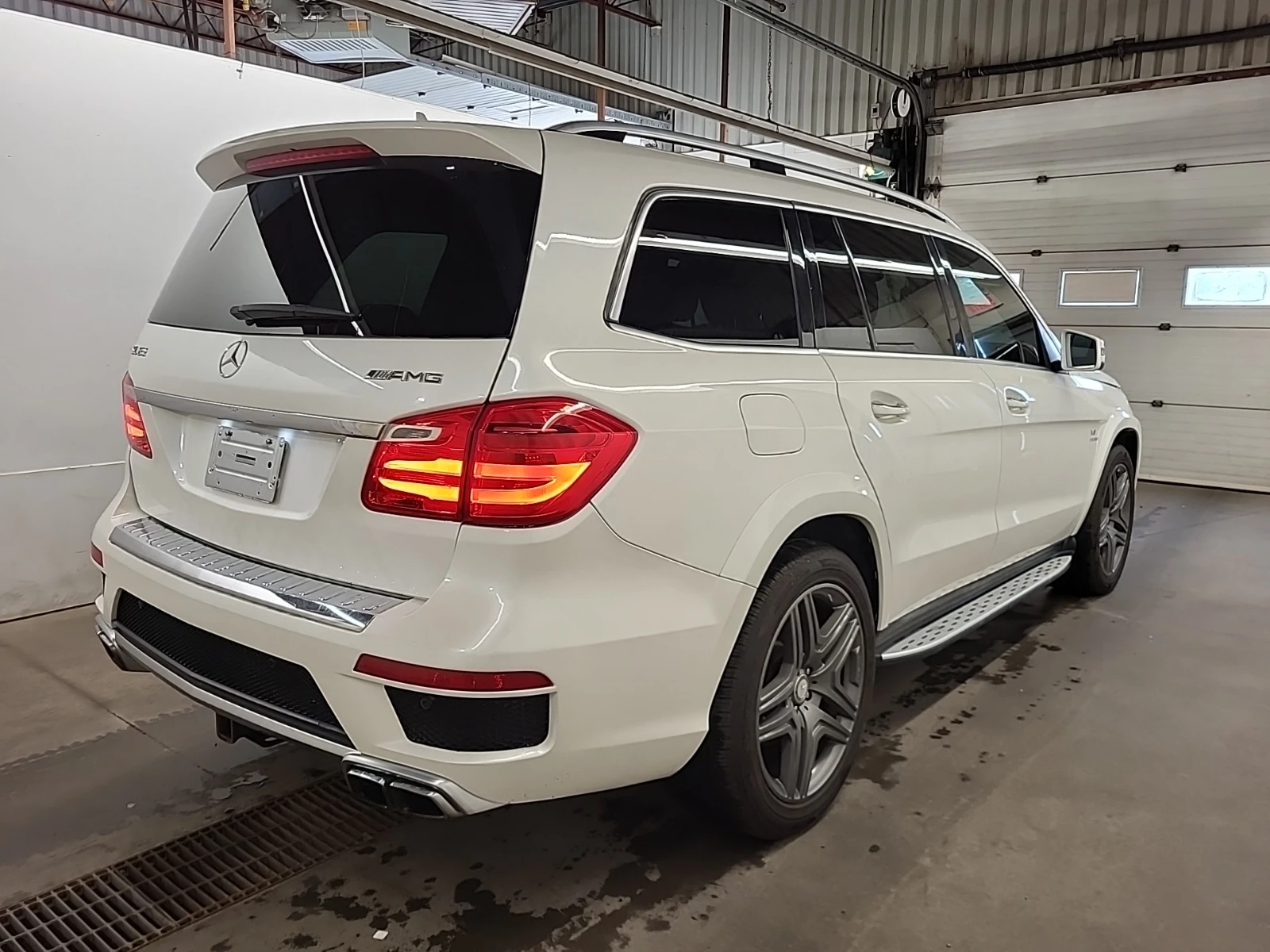 Mercedes-Benz GL 63 AMG * ПАМЕТ * ОБДУХВАНЕ* CARFAX * АВТОКРЕДИТ - изображение 5