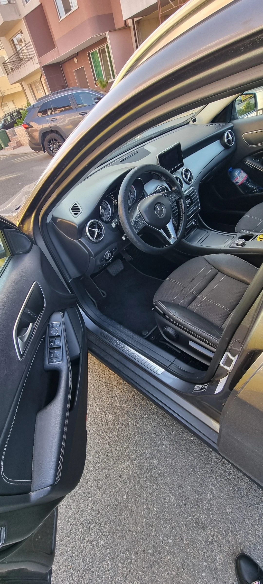 Mercedes-Benz GLA 200  - изображение 2