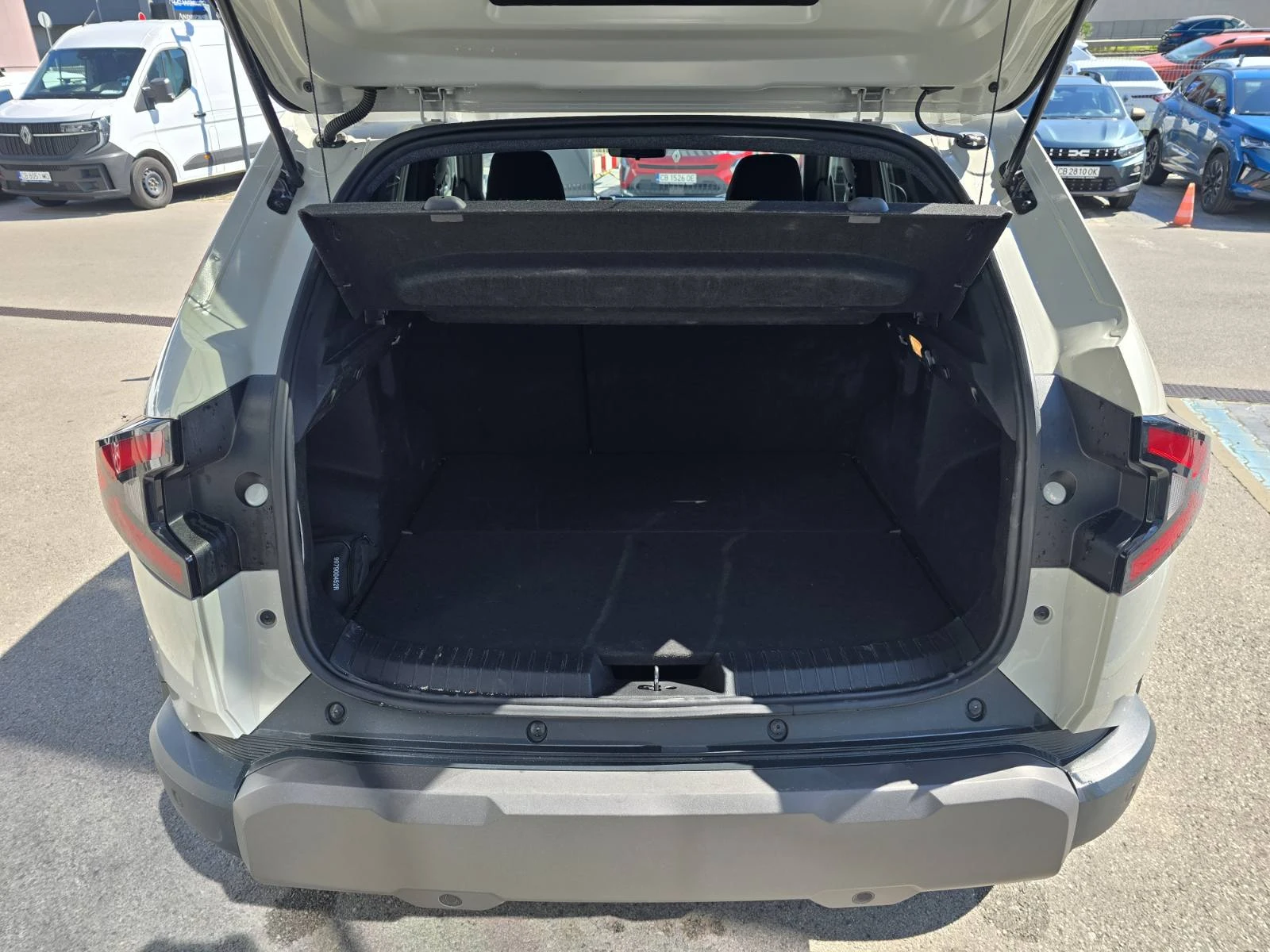 Dacia Duster 1.0 TCe 100 LPG, снимка 16 - Автомобили и джипове - 55078235