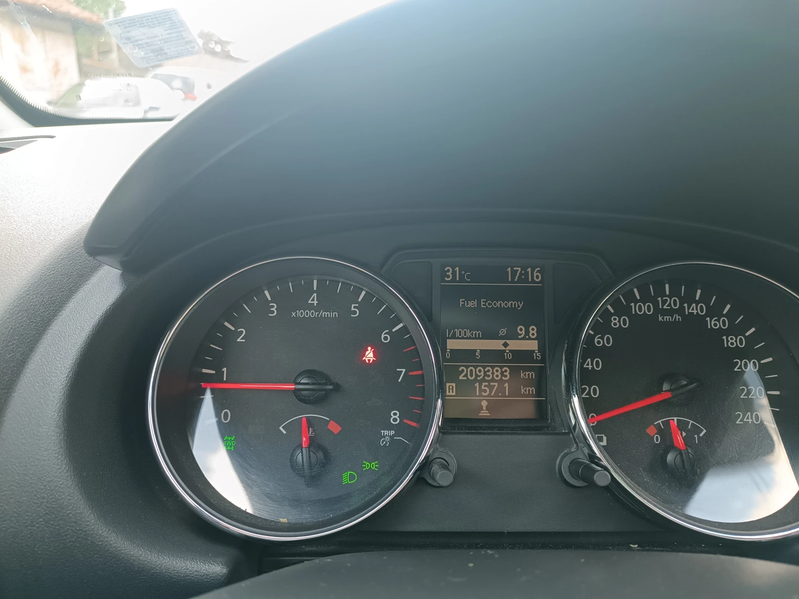 Nissan Qashqai, снимка 9 - Автомобили и джипове - 55081708