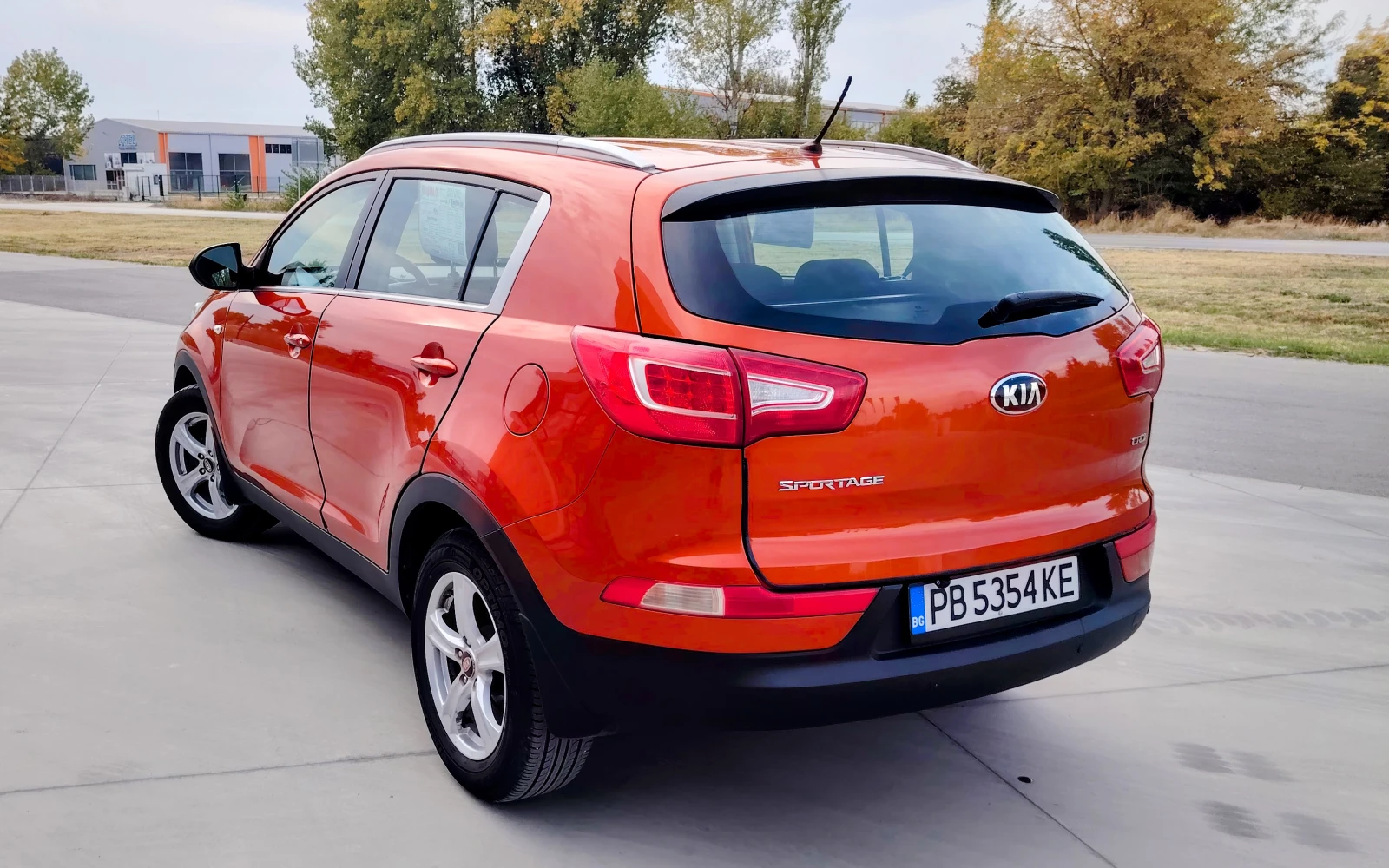 Kia Sportage, снимка 4 - Автомобили и джипове - 56426374