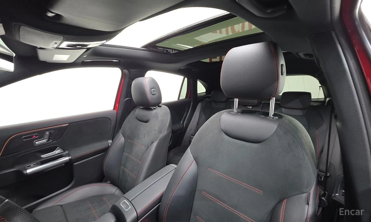 Mercedes-Benz GLA 250 4MATIC* AMG* CARBON* DISTRONIC* ПАНО* КРАЙНА ЦЕНА, снимка 10 - Автомобили и джипове - 55929343