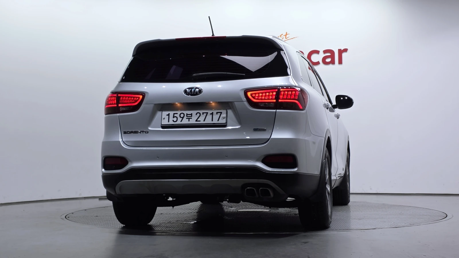 Kia Sorento 2.0* ПОДГРЕВ ВОЛАН* КРАЙНА ЦЕНА, снимка 4 - Автомобили и джипове - 56025270