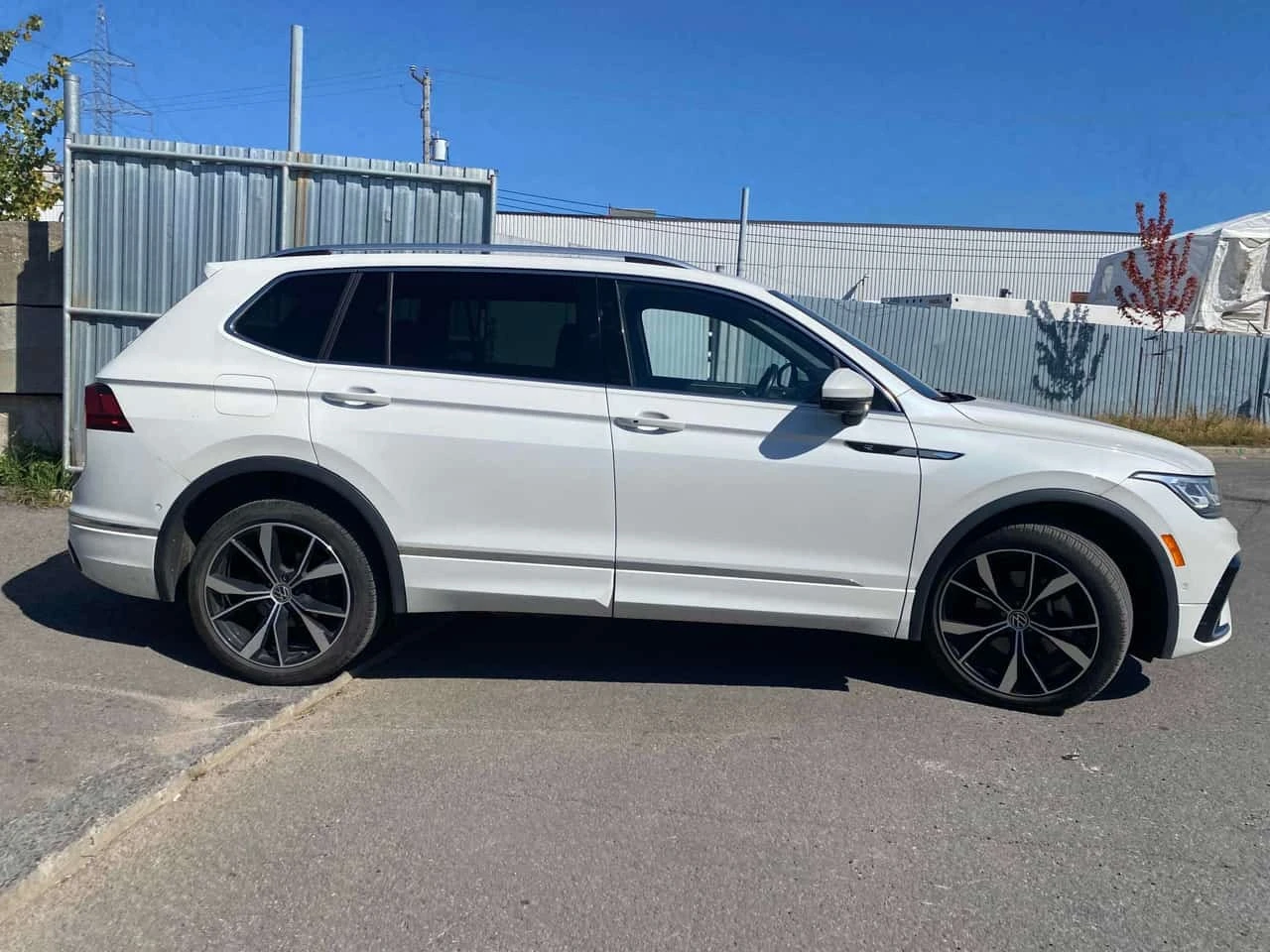 VW Tiguan Highline R Line / 360 / Fender / Обдухване  , снимка 3 - Автомобили и джипове - 56233439